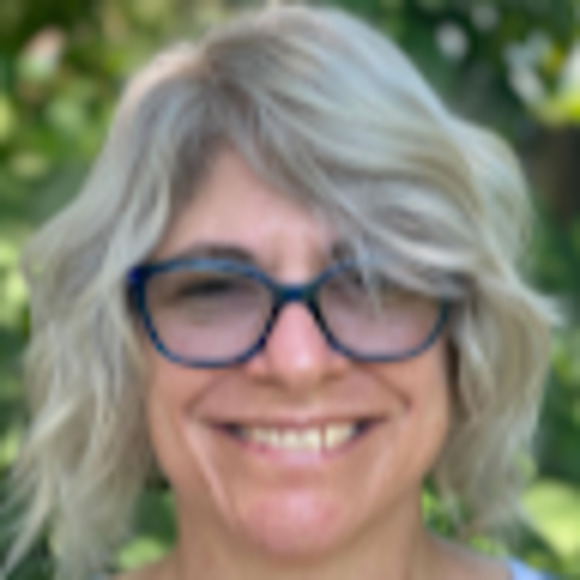 Meet your Posher, Sharon - Picture 1 of 1